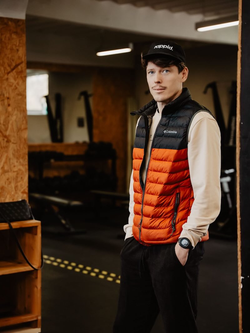 Coach Ben Pages coaching Aleks at Last Soul Standing event